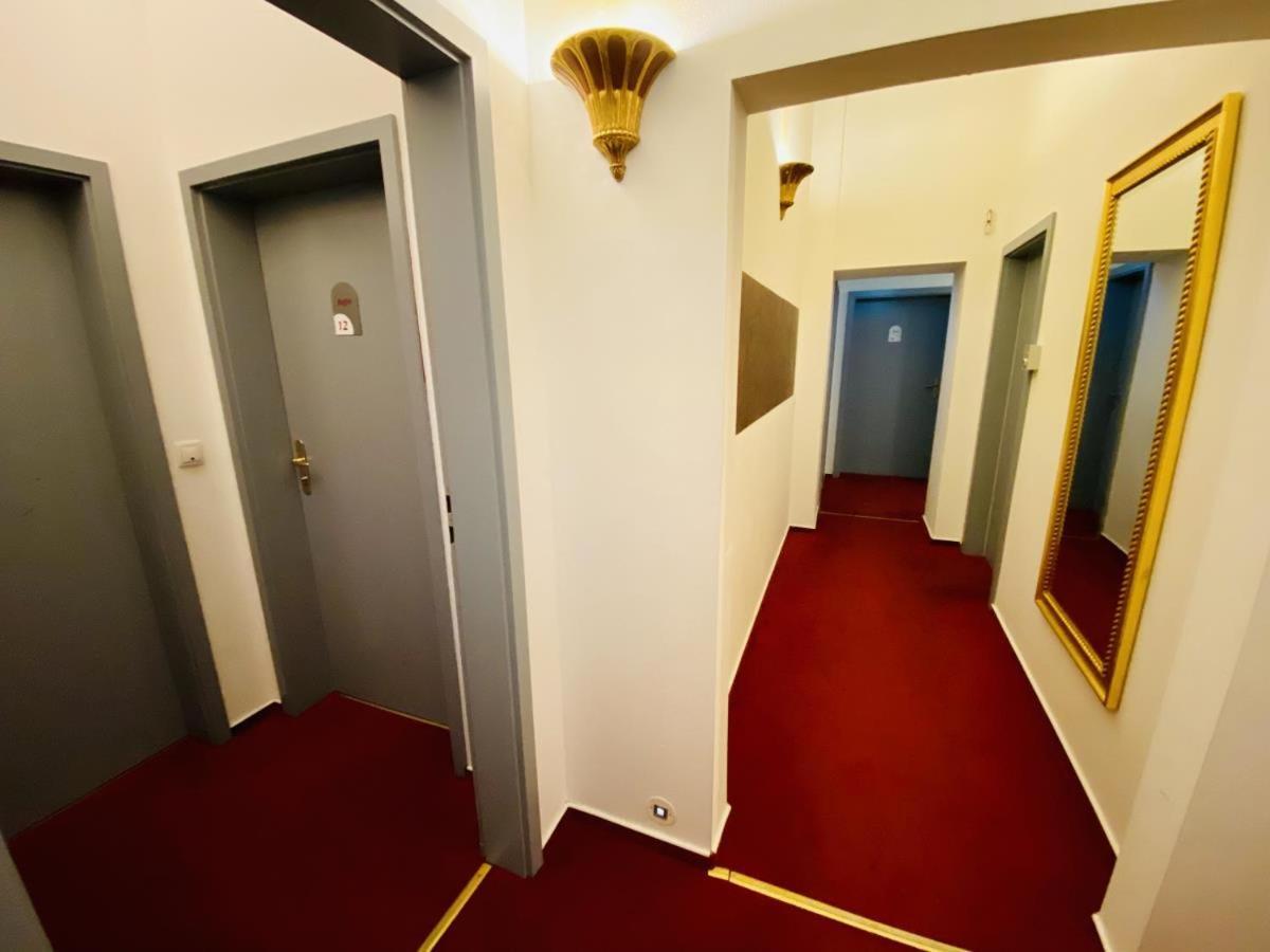 Doppelzimmer Humidor, Direkt Am Alten Strom รอสต็อค ภายนอก รูปภาพ