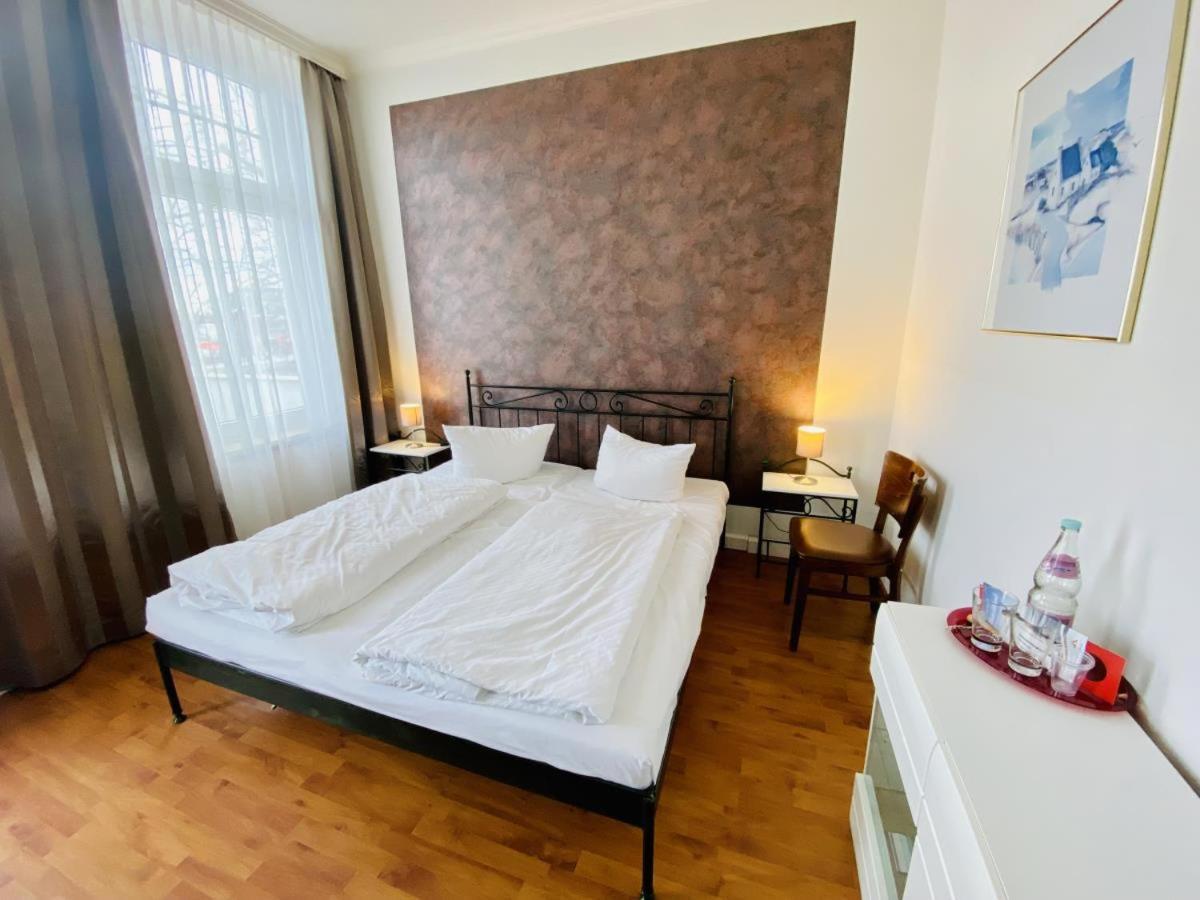 Doppelzimmer Humidor, Direkt Am Alten Strom รอสต็อค ภายนอก รูปภาพ